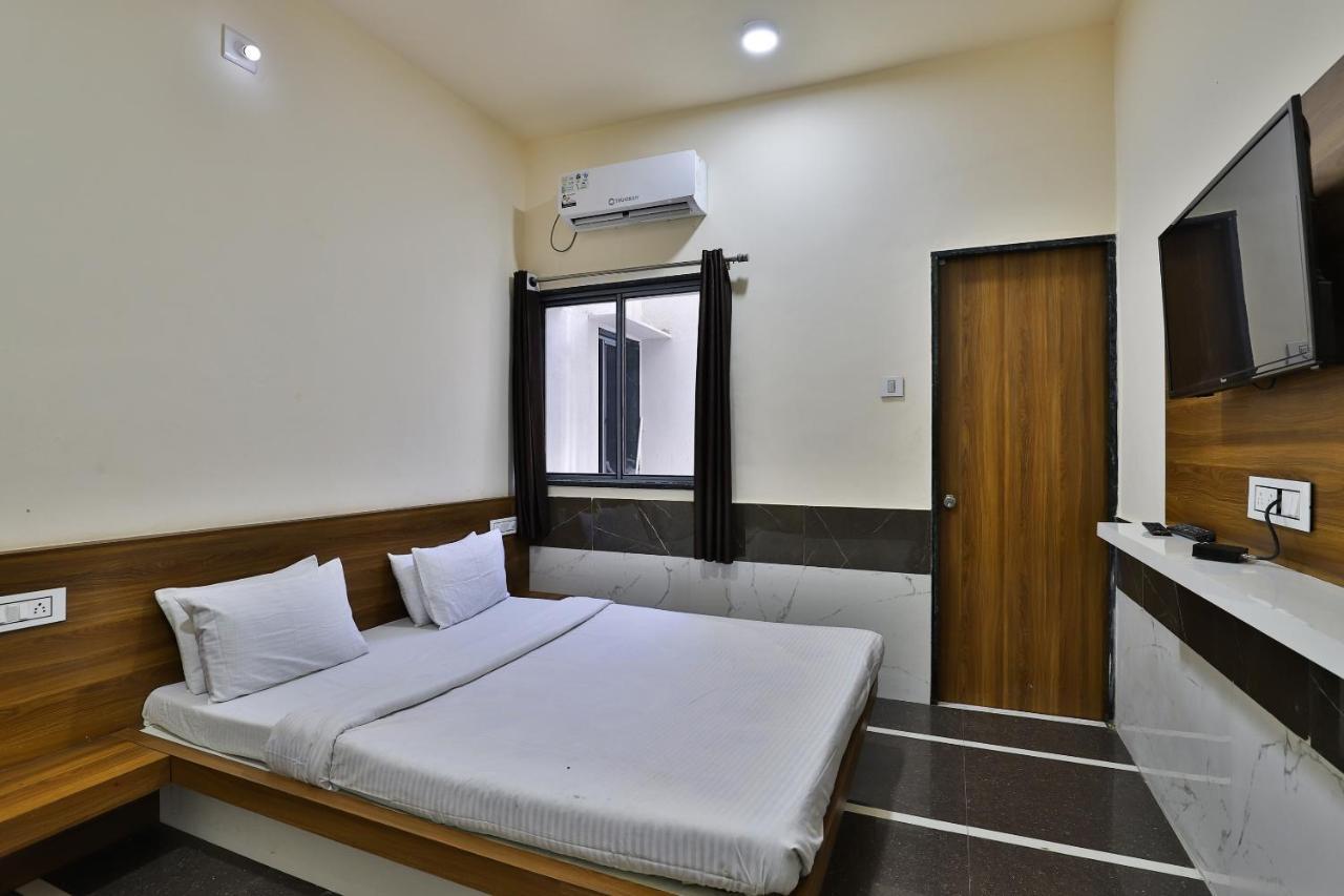 Spot On 37366 Hotel Mahalaxmi Dwarka  Exterior photo