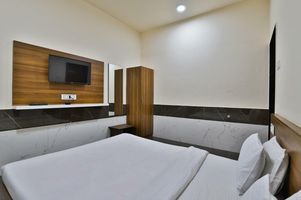 Spot On 37366 Hotel Mahalaxmi Dwarka  Exterior photo
