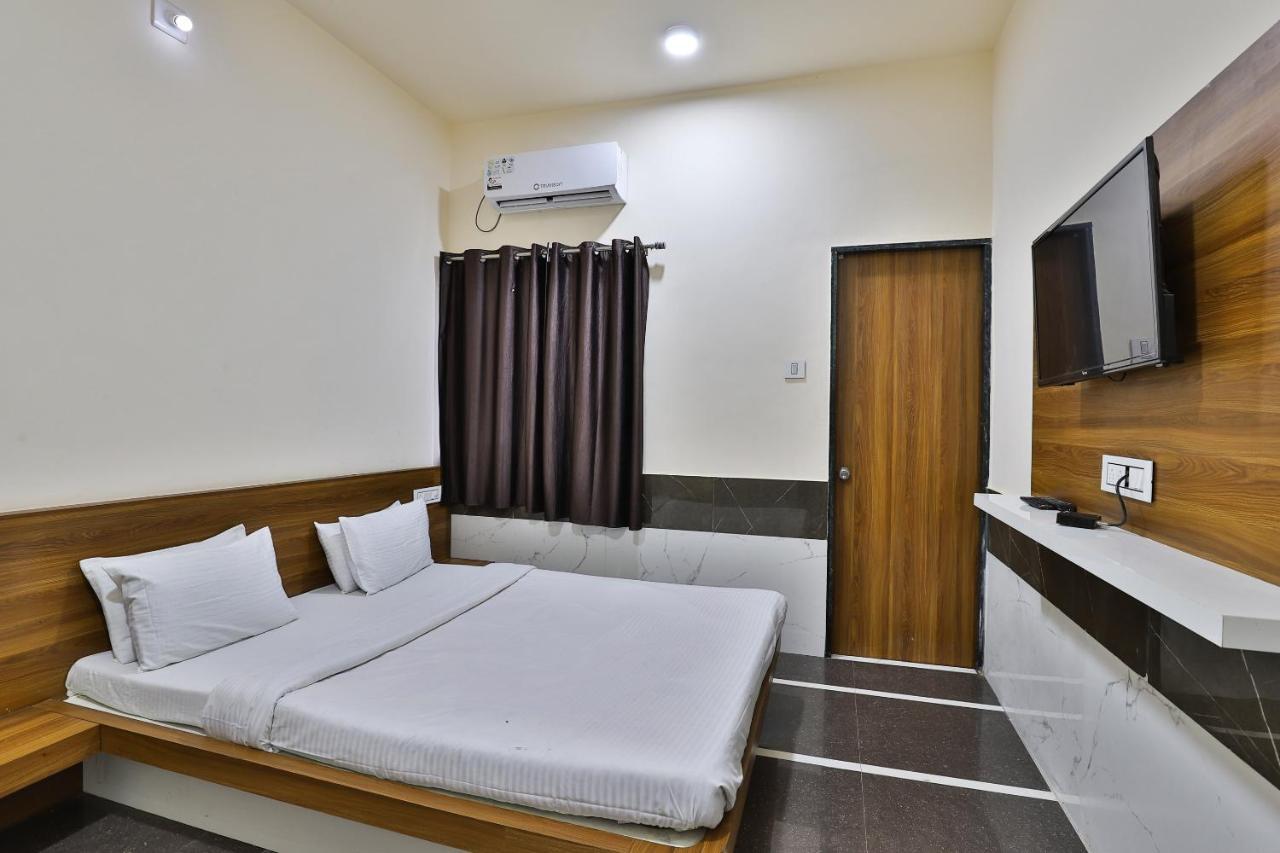 Spot On 37366 Hotel Mahalaxmi Dwarka  Exterior photo