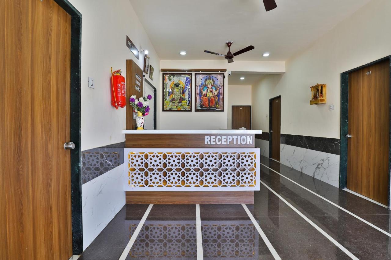 Spot On 37366 Hotel Mahalaxmi Dwarka  Exterior photo
